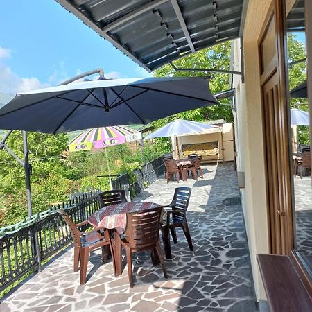 Ana-Maria Bnb Bed & Breakfast Tat'ev Bagian luar foto