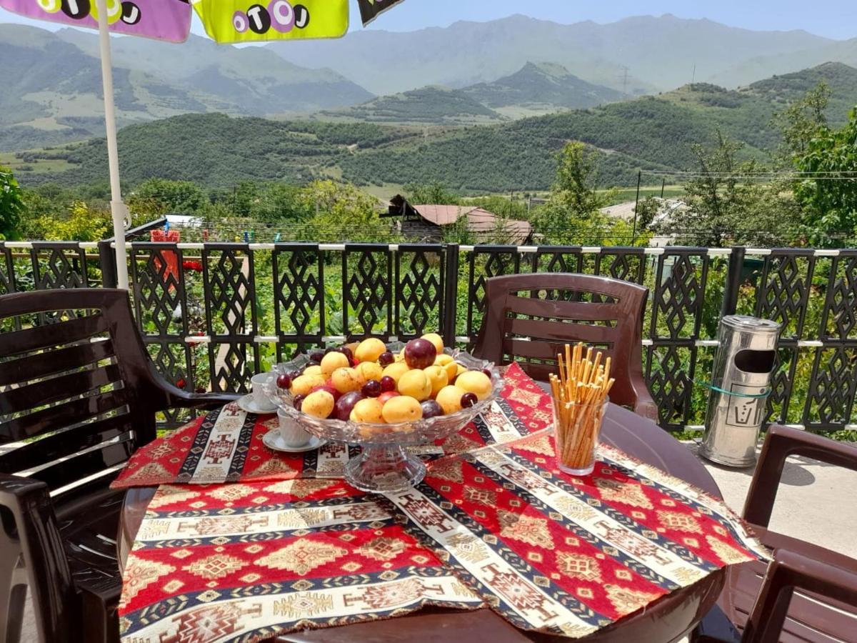 Ana-Maria Bnb Bed & Breakfast Tat'ev Bagian luar foto