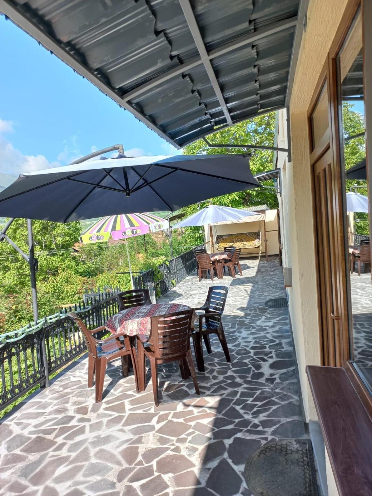 Ana-Maria Bnb Bed & Breakfast Tat'ev Bagian luar foto