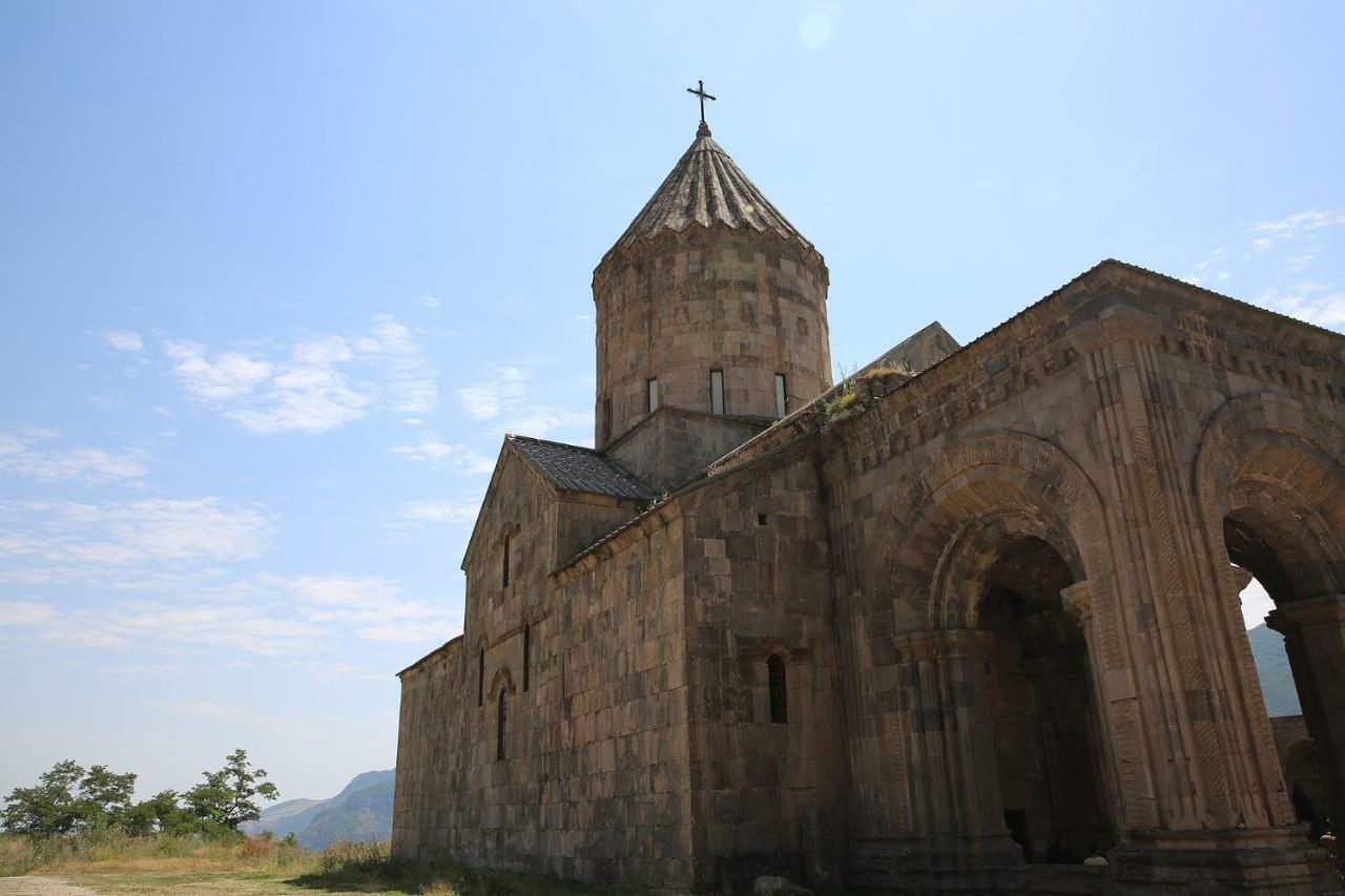 Ana-Maria Bnb Bed & Breakfast Tat'ev Bagian luar foto