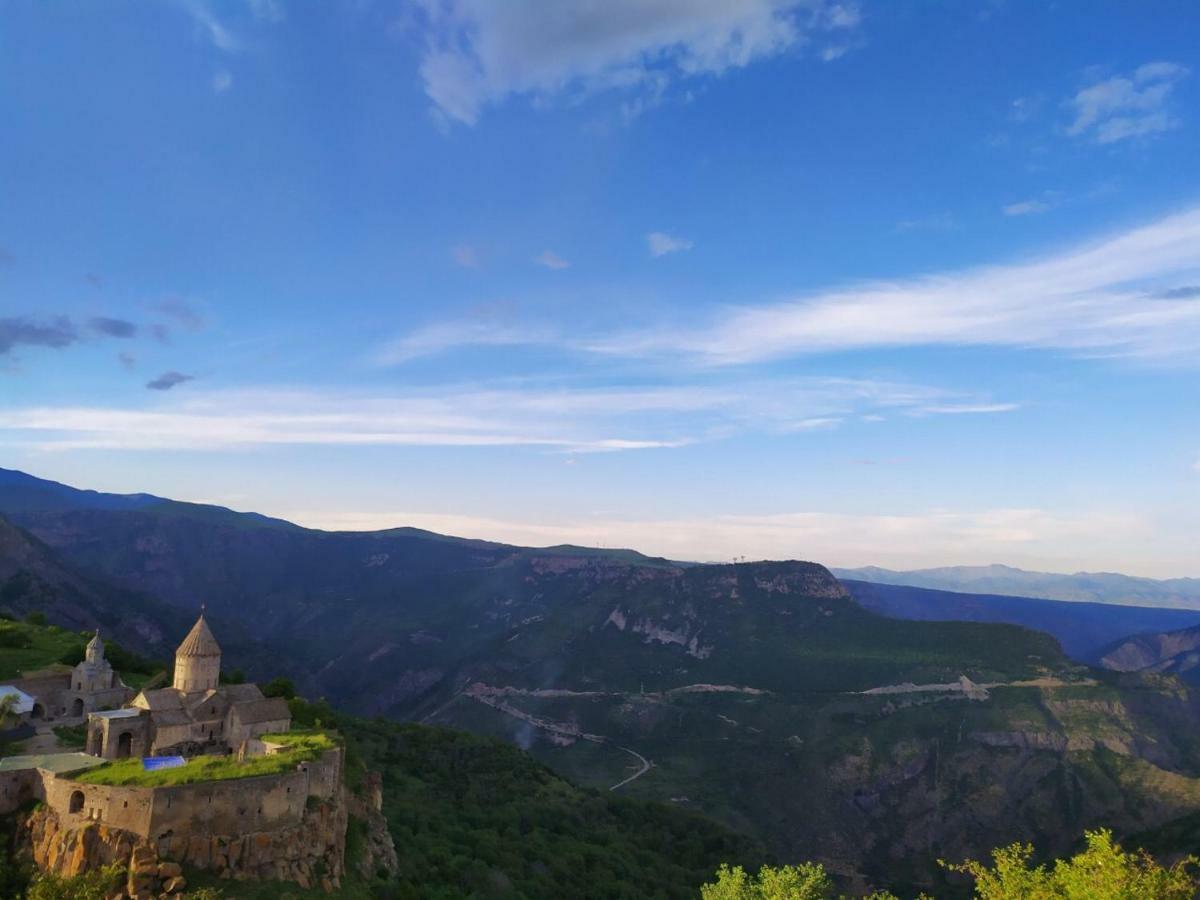 Ana-Maria Bnb Bed & Breakfast Tat'ev Bagian luar foto