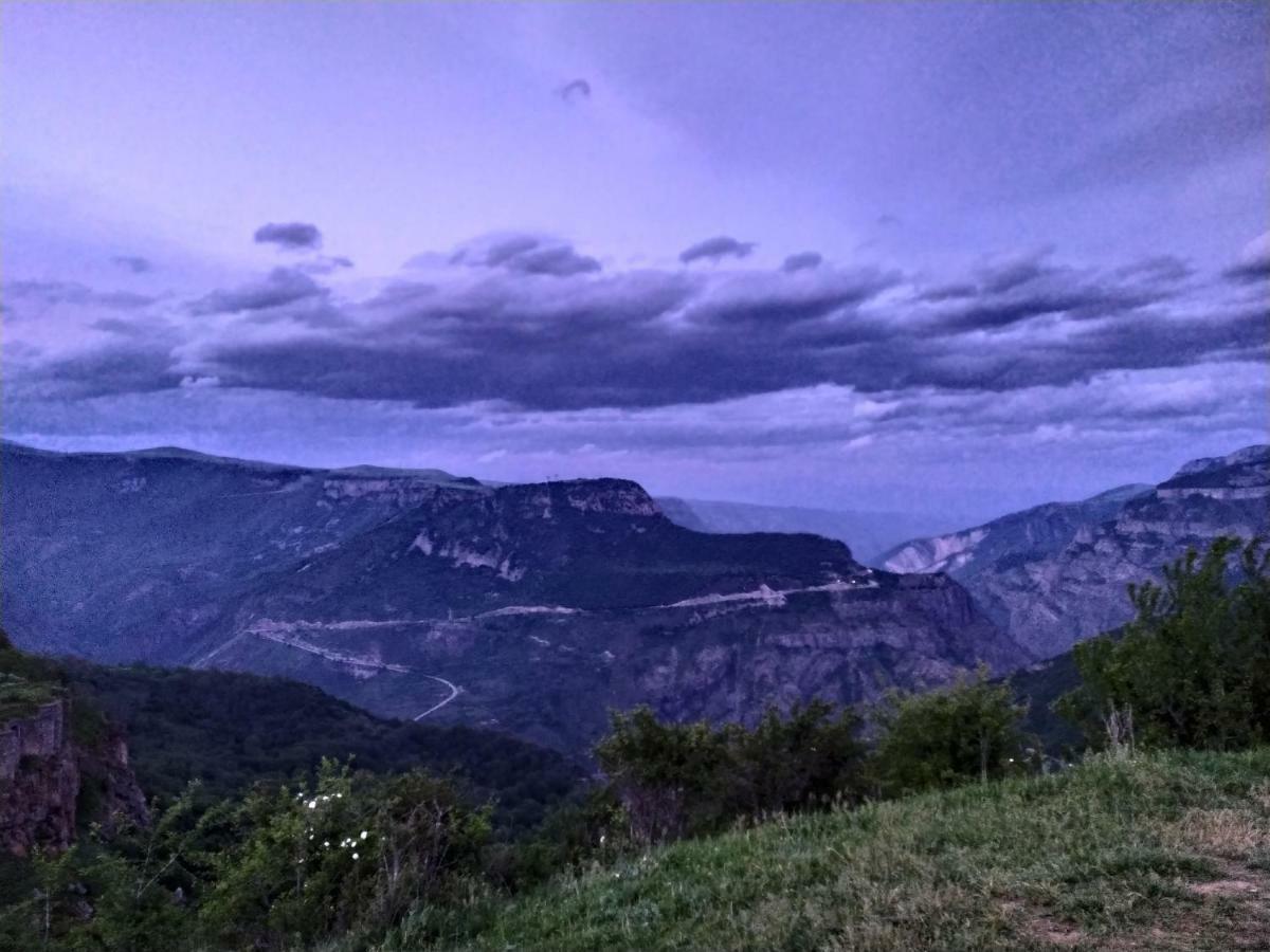 Ana-Maria Bnb Bed & Breakfast Tat'ev Bagian luar foto