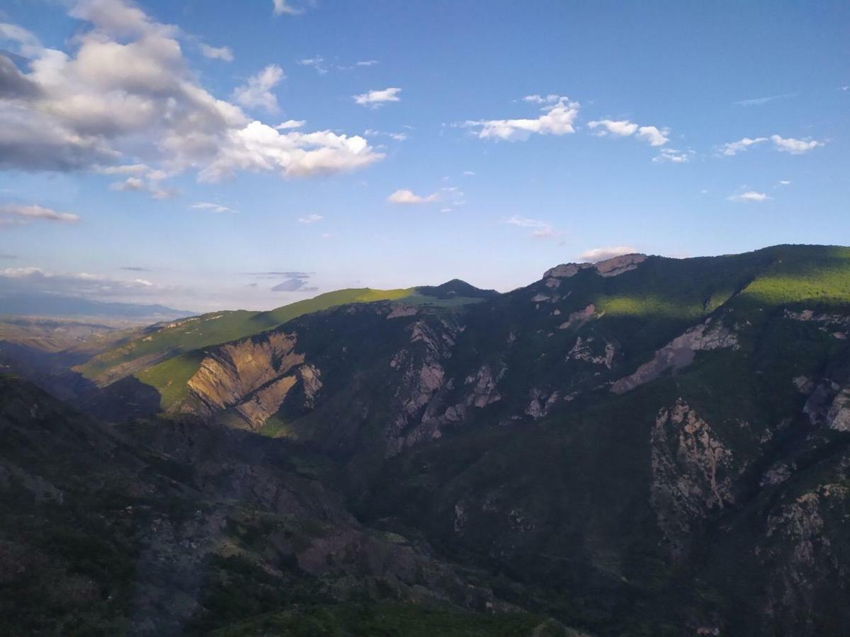 Ana-Maria Bnb Bed & Breakfast Tat'ev Bagian luar foto