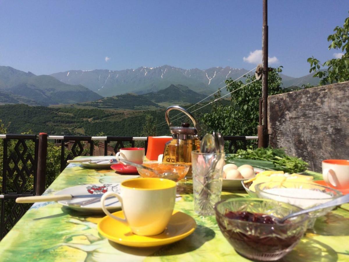 Ana-Maria Bnb Bed & Breakfast Tat'ev Bagian luar foto