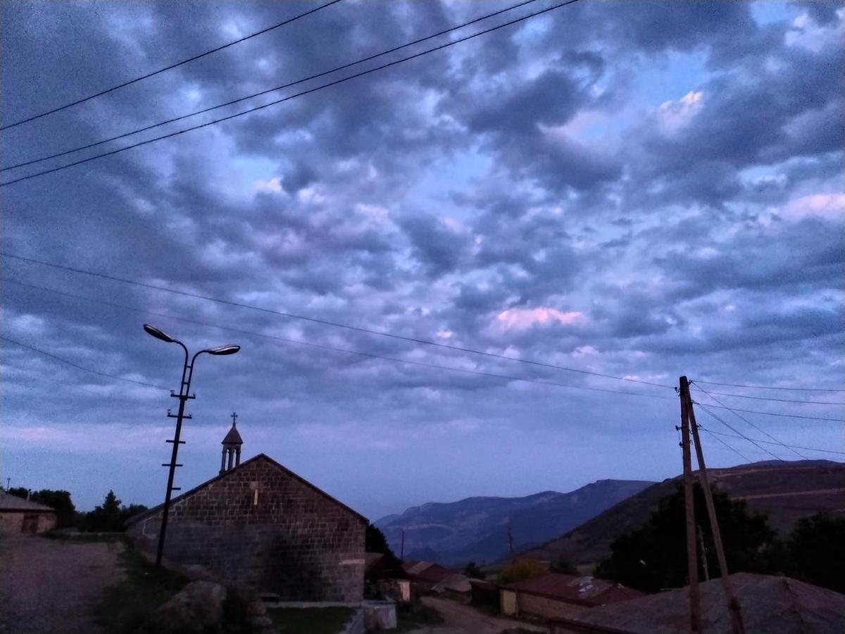 Ana-Maria Bnb Bed & Breakfast Tat'ev Bagian luar foto